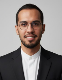 نوید عزتی